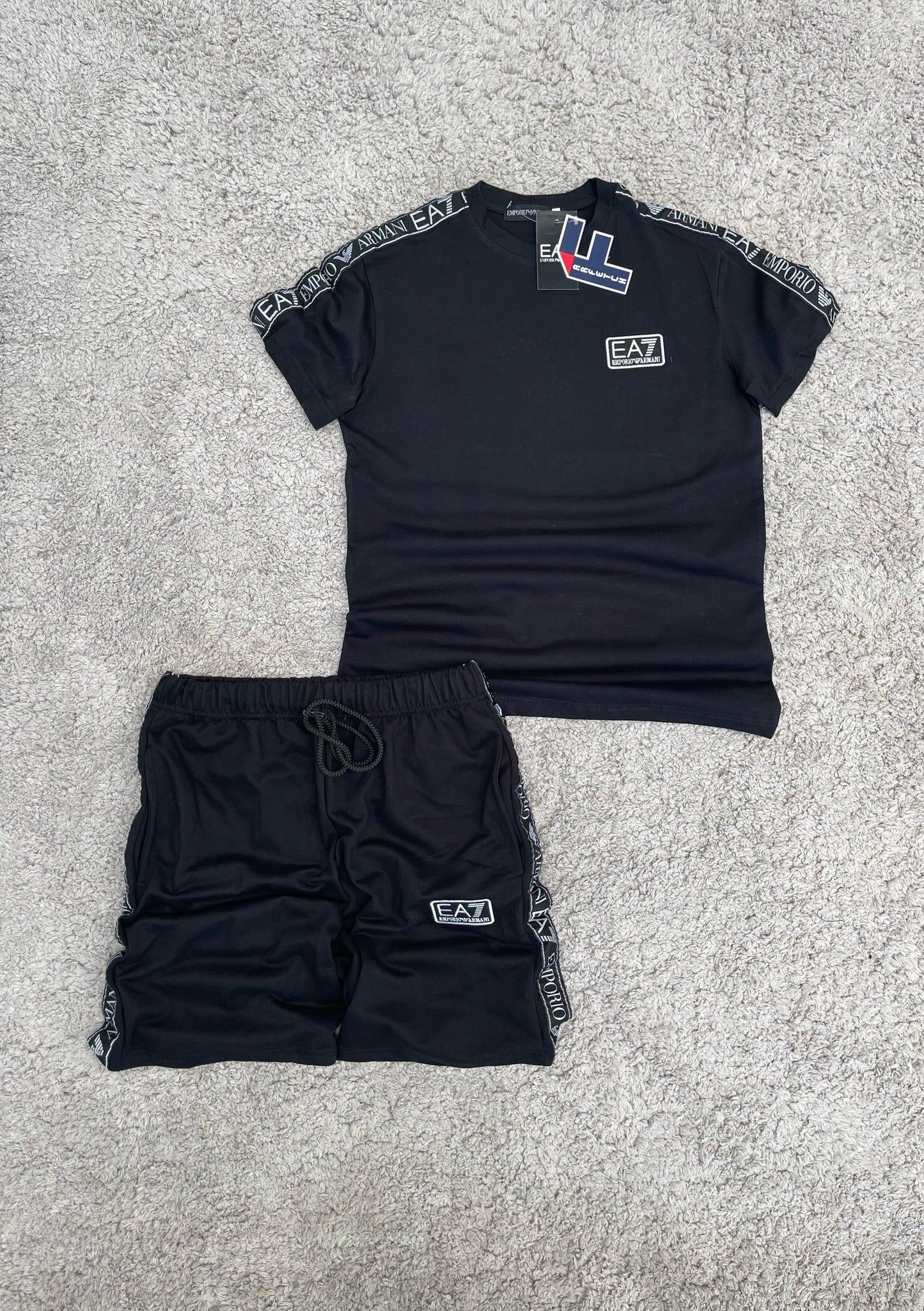 Conjunto de verano EA7