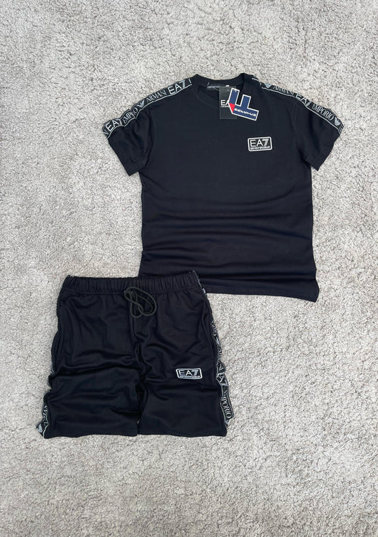 Conjunto de verano EA7